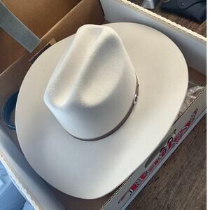 Bailey‎ Pecos 5x Sacketts size 7